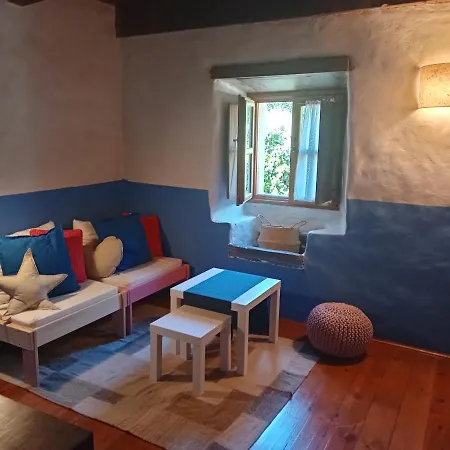 Casa Rectoral De Samartin.