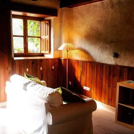 Casa Rectoral De Samartin. Daire *