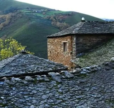 Casa Rectoral De Samartin. Daire San Martin de Valledor